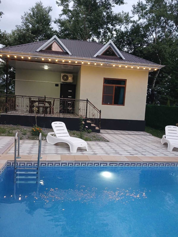 Private pool