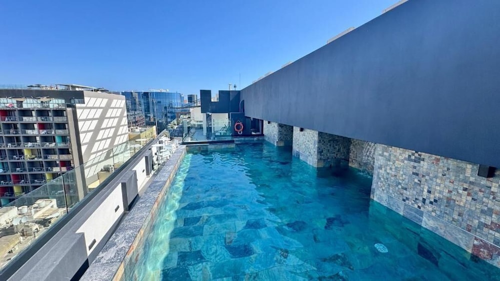 Rooftop pool