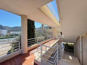 thumbnail: Exterior