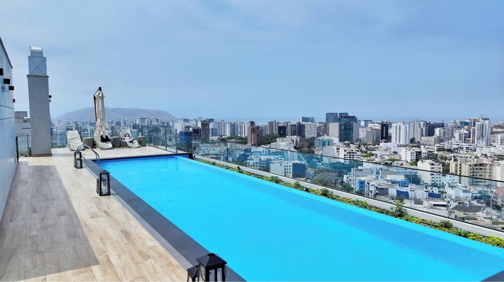 Rooftop pool