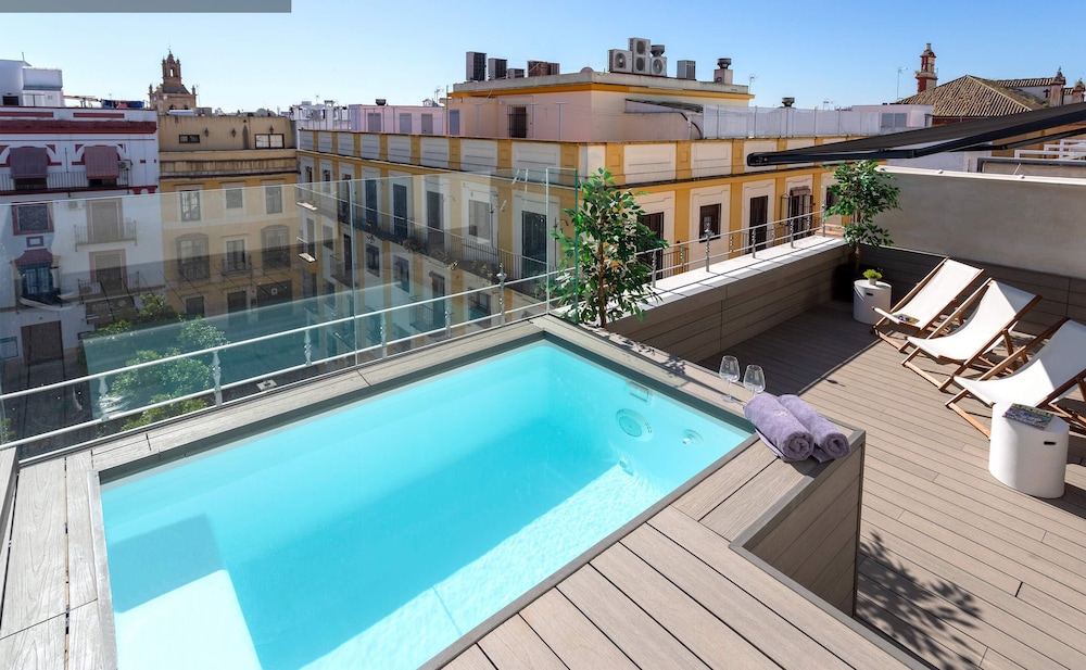 Rooftop pool