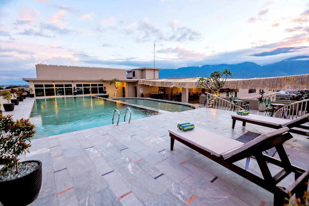 Rooftop pool