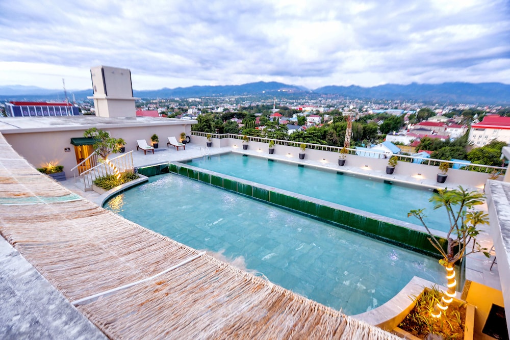Rooftop pool