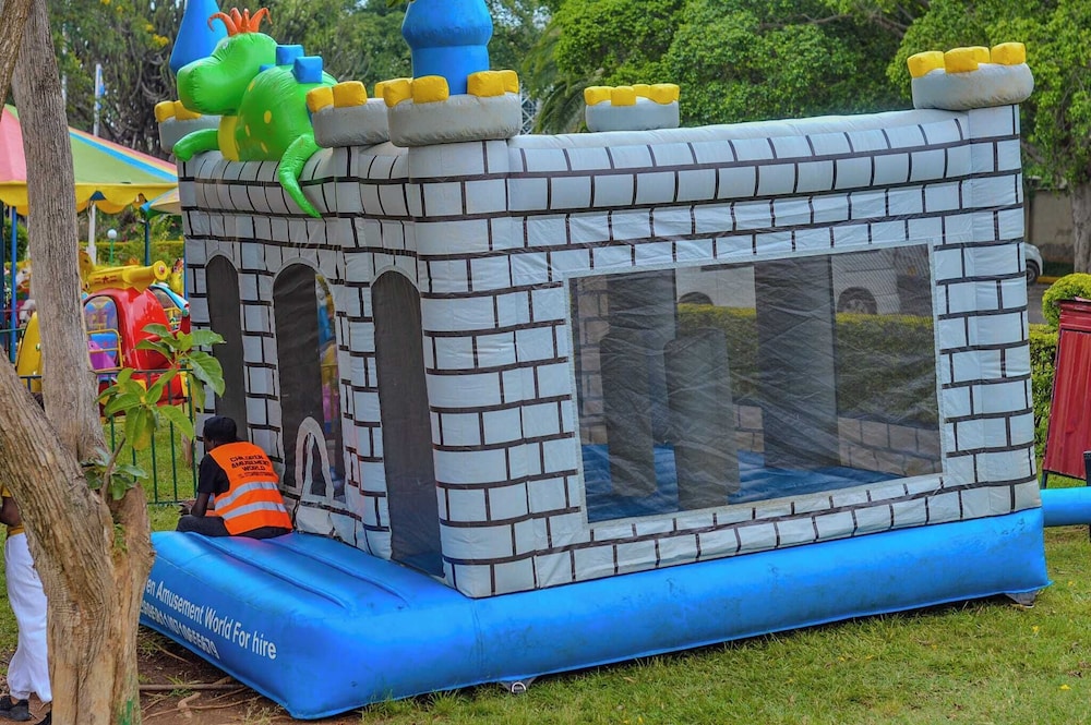 Children's play area - outdoor