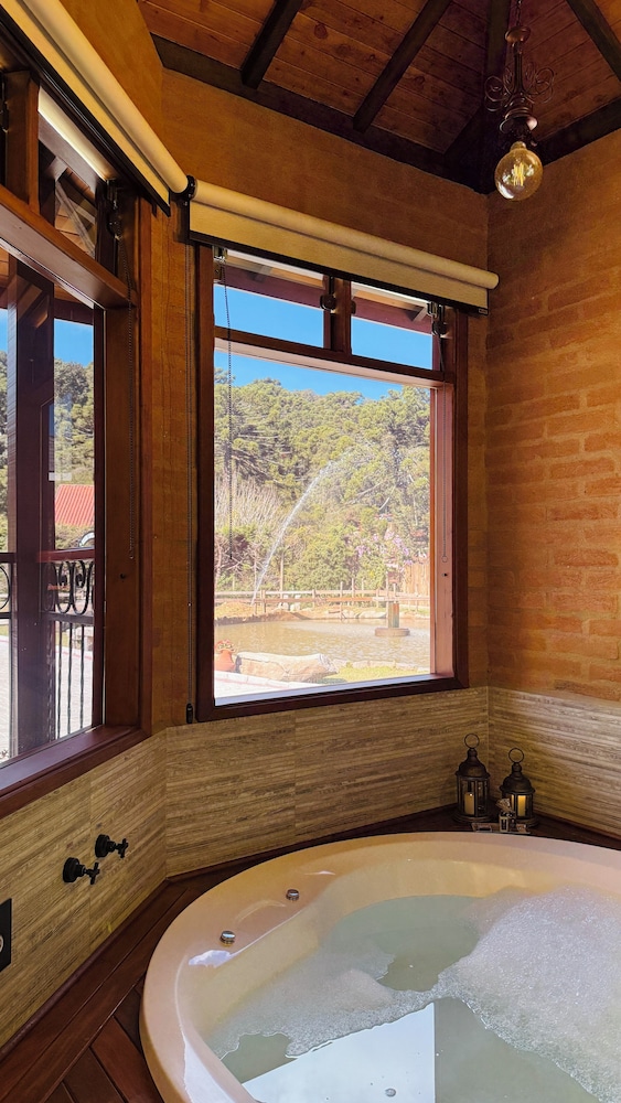 Private spa tub