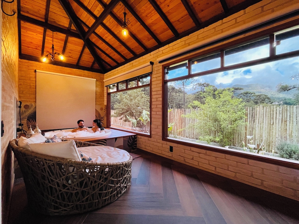Private spa tub