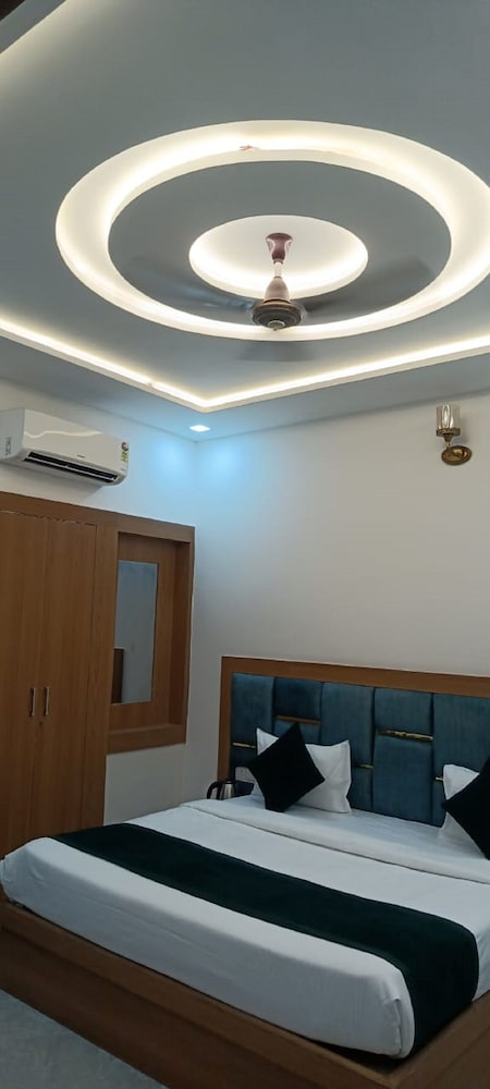 Primary image