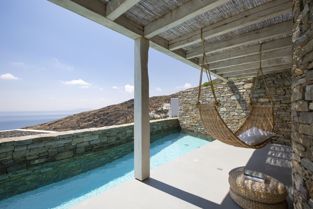 Sundeck
