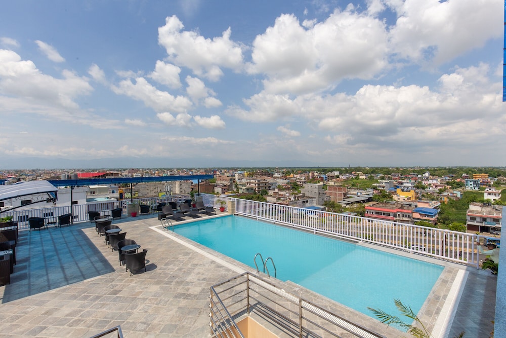 Rooftop pool