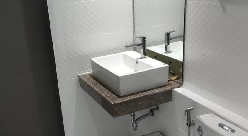 630003005.jpg