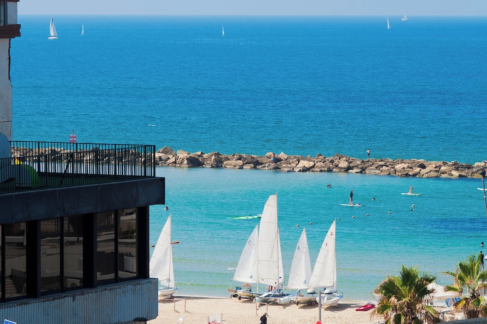 Beach/ocean view