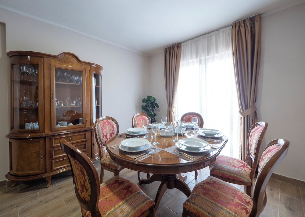 In-room dining