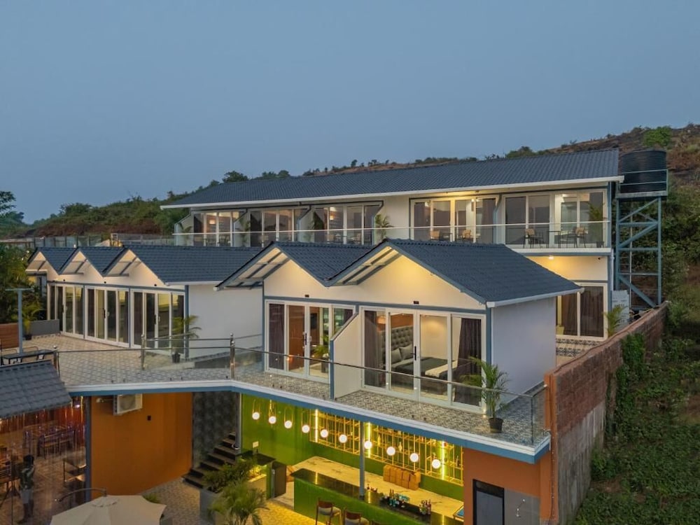 Front of property - evening/night