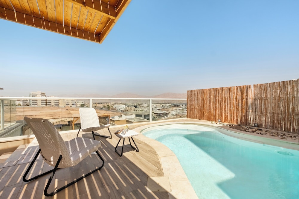 Rooftop pool