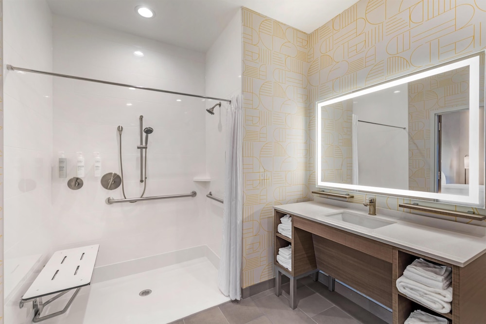 Bathroom shower