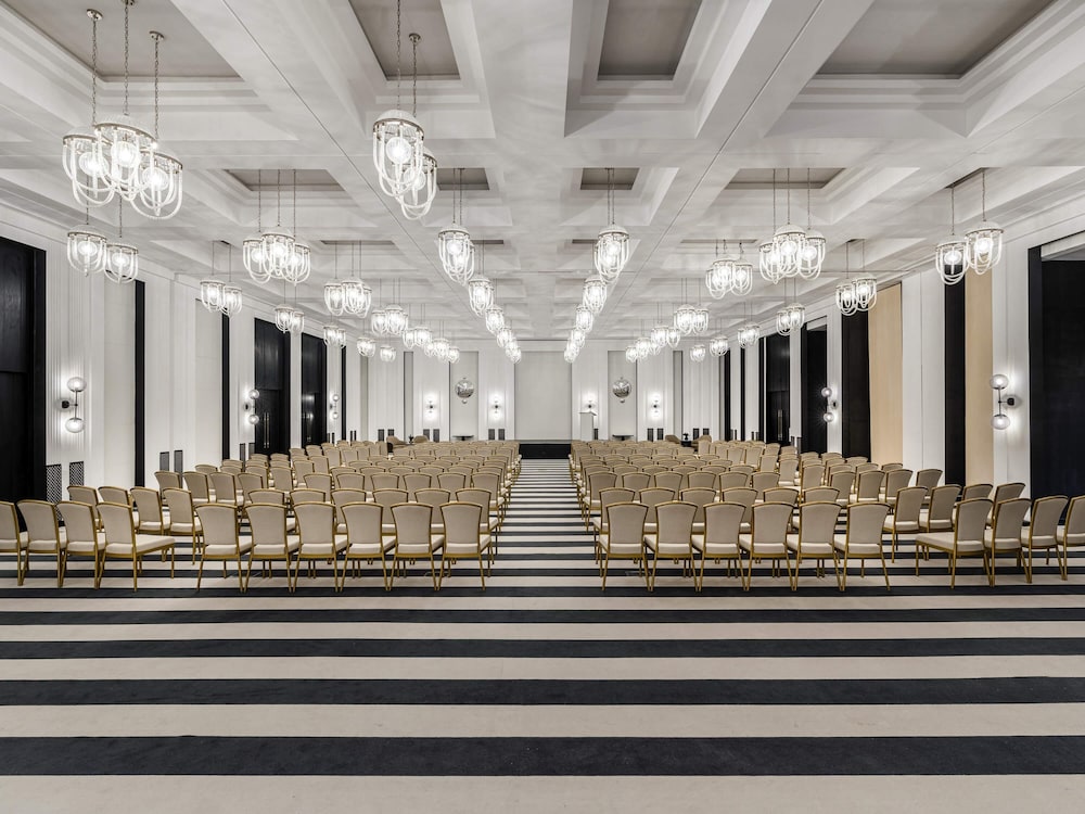 Meeting facility