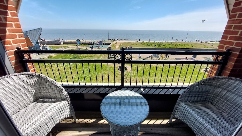Beach/ocean view