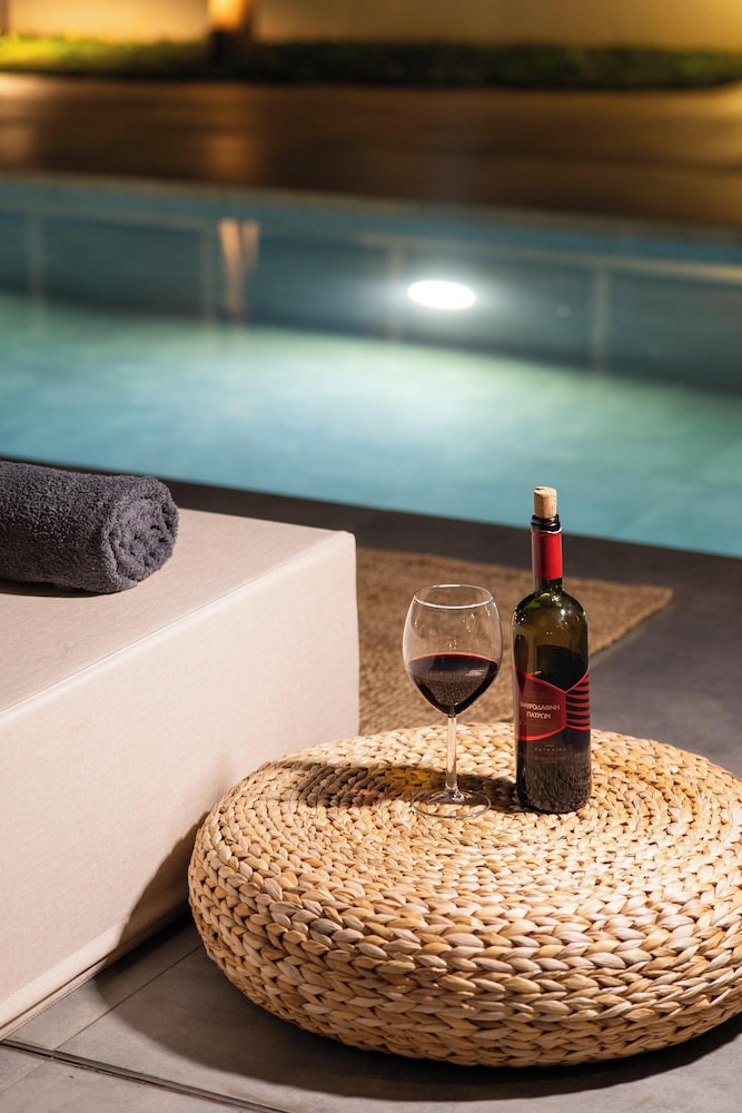 Private pool