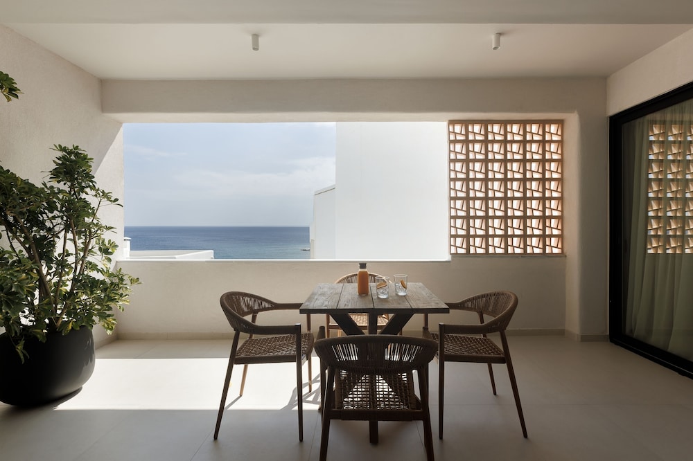 Beach/ocean view