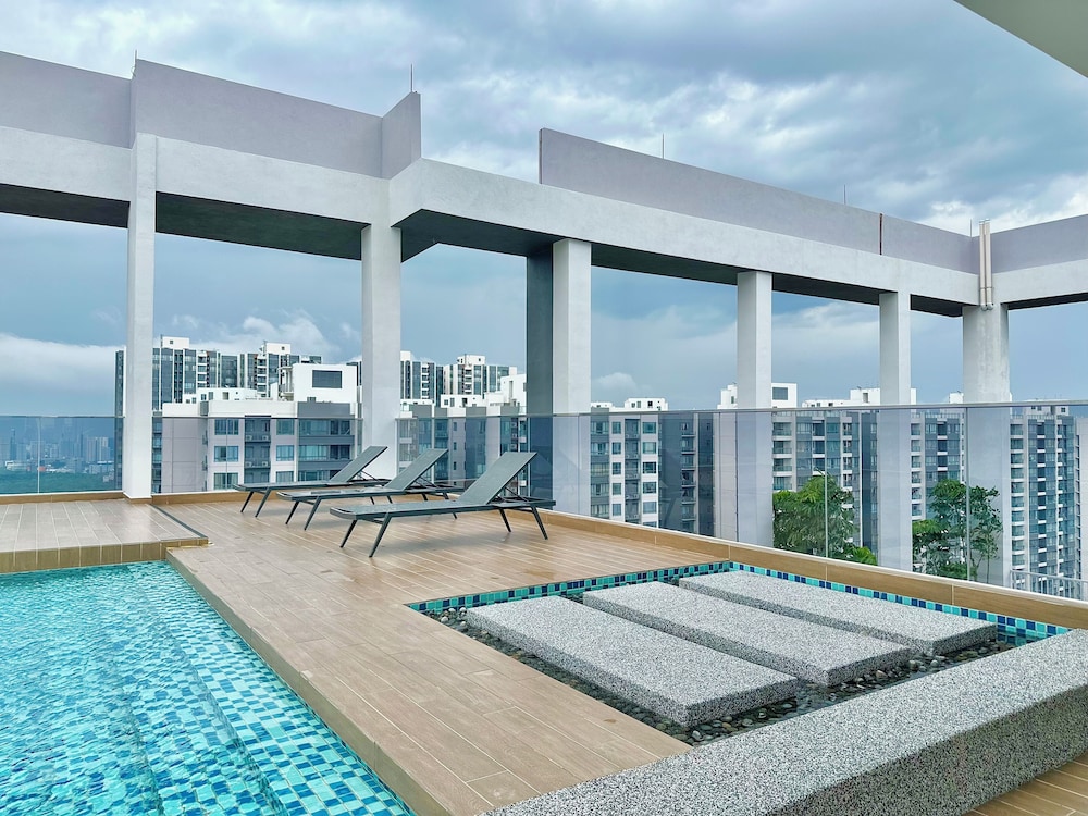 Rooftop pool