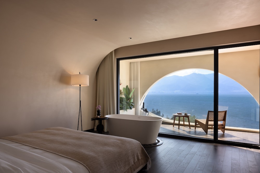 Beach/ocean view