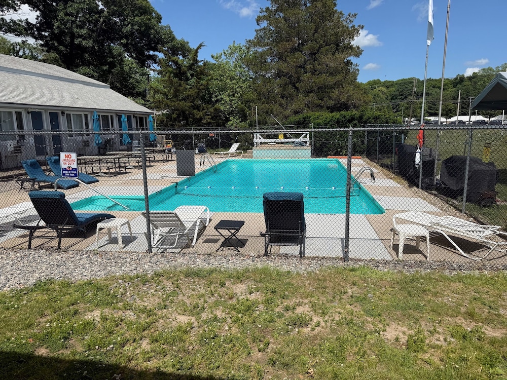 Private pool