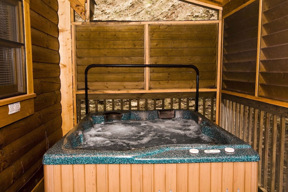 Private spa tub