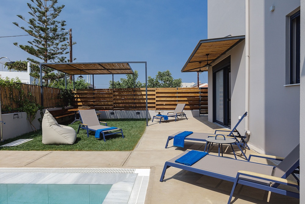 Private pool