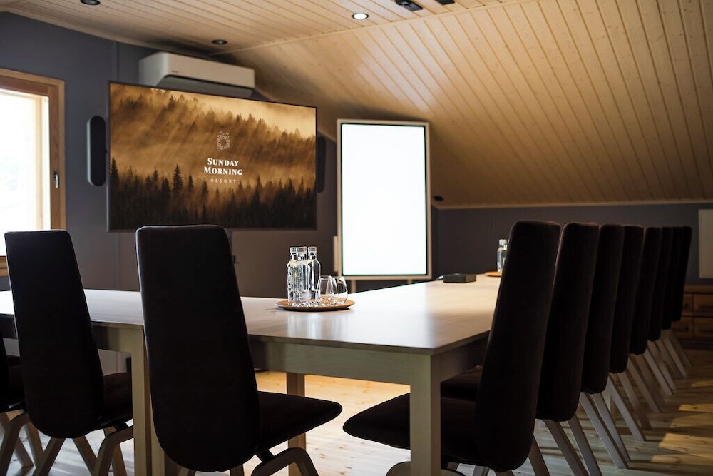 Meeting facility