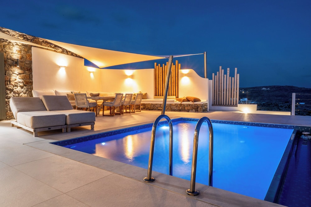 Private pool