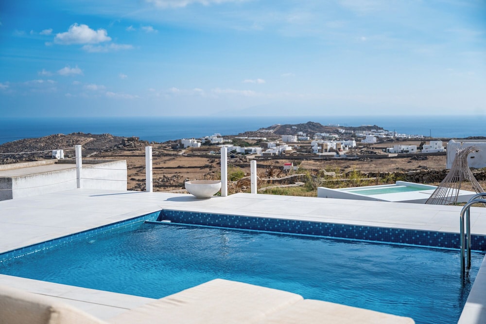Private pool