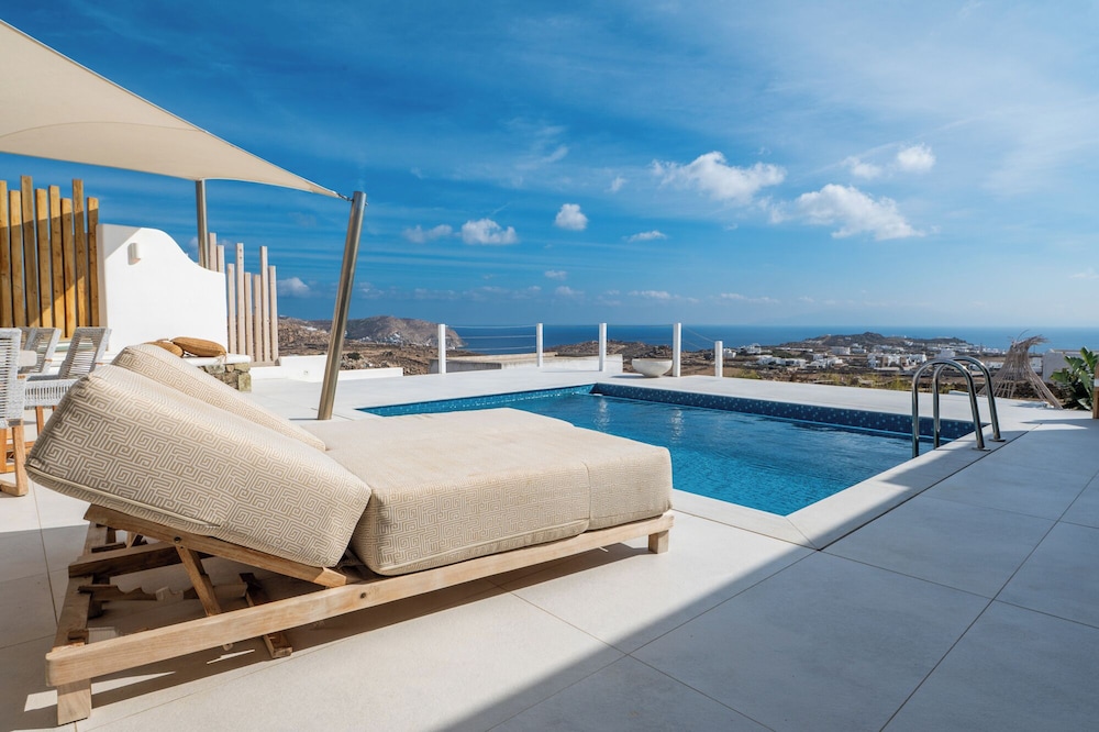 Private pool