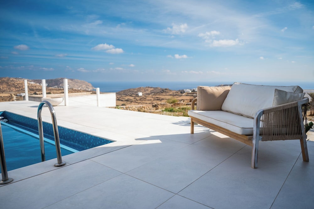 Private pool
