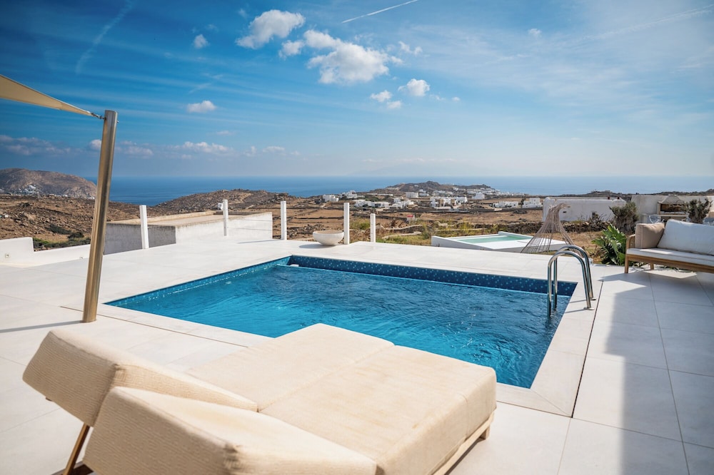 Private pool