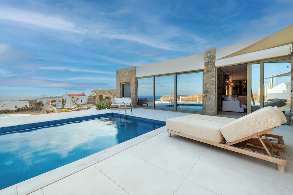 Private pool