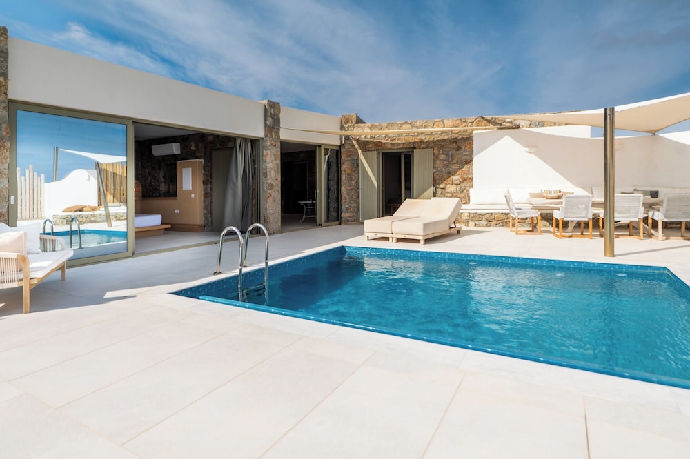 Private pool