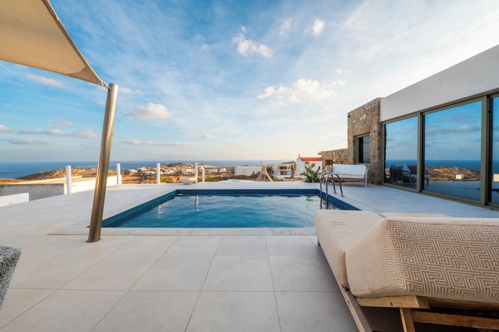Private pool