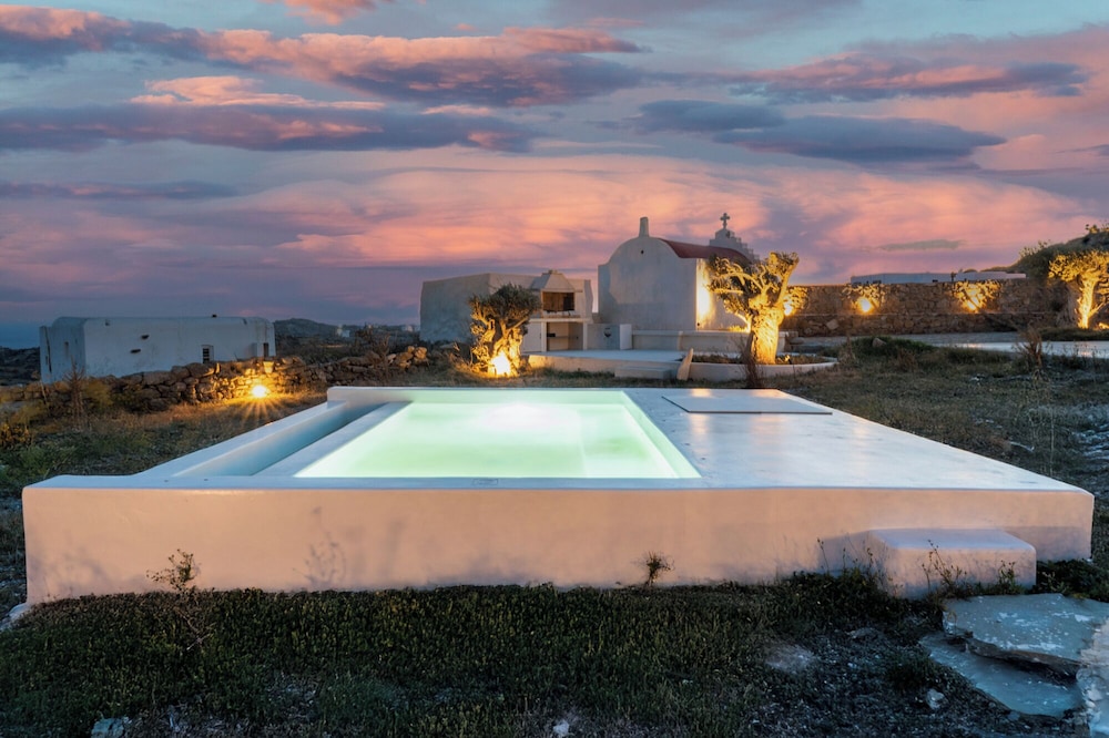 Private pool