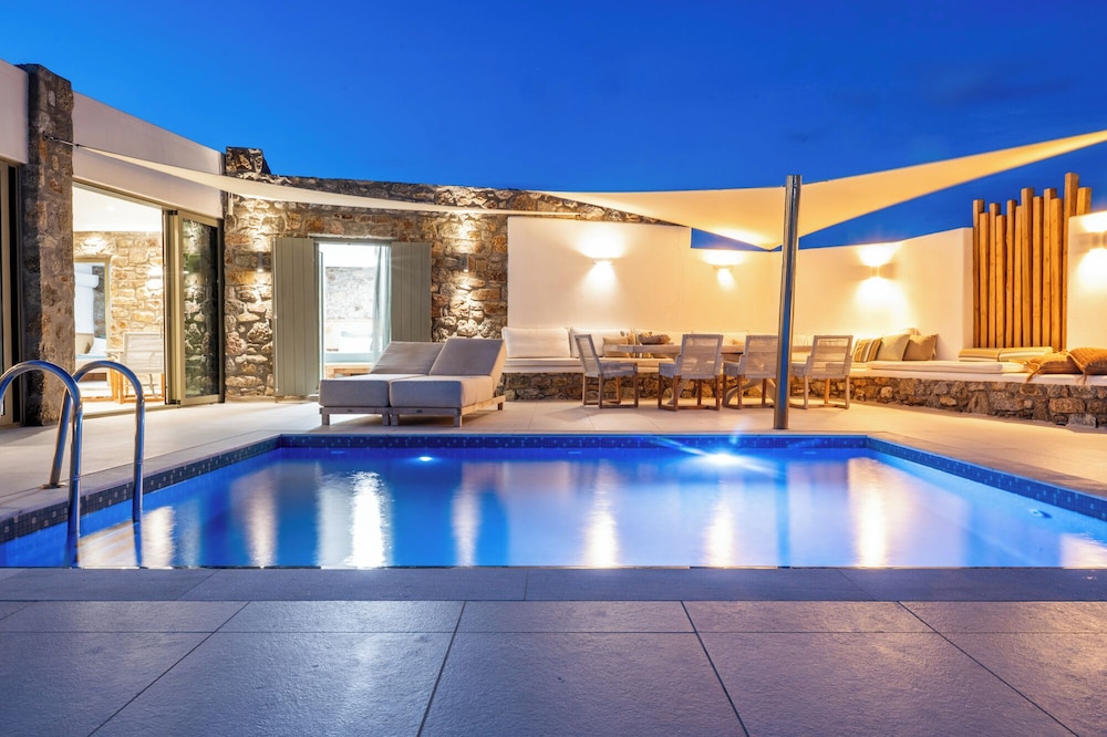 Private pool