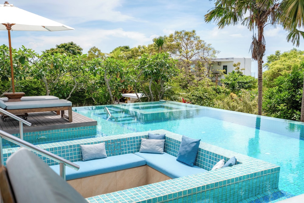 Private pool