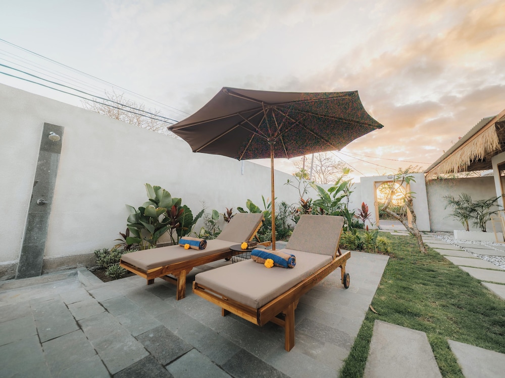 Sundeck