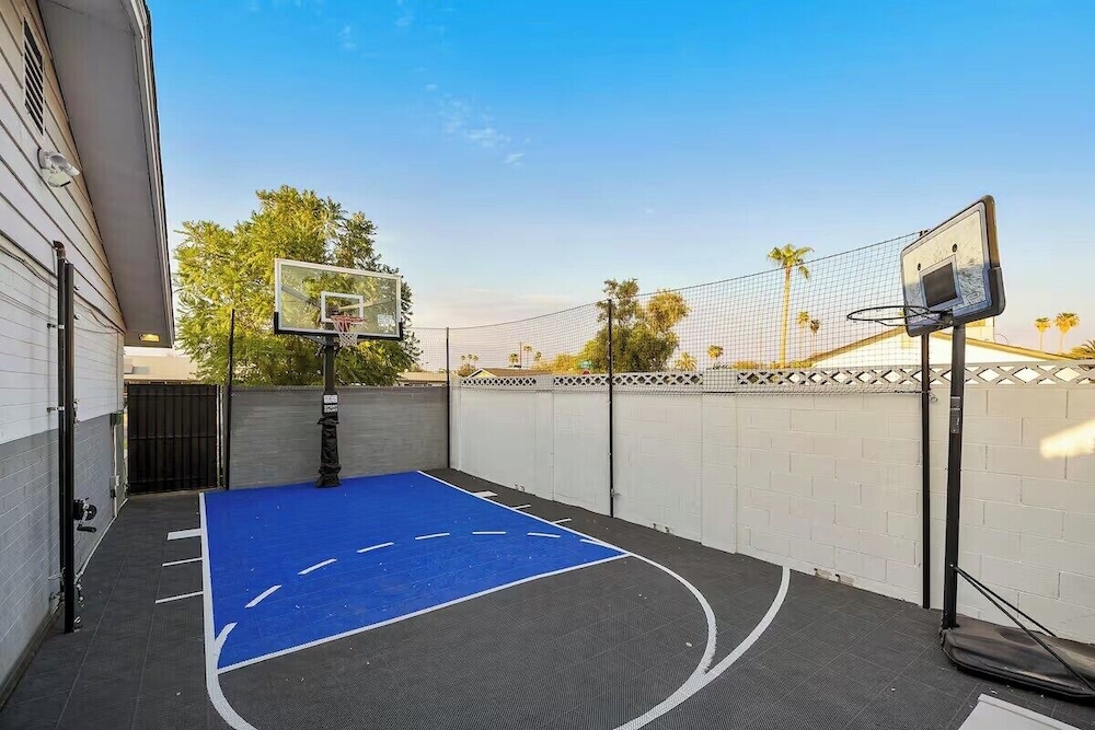 Sport court