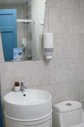 215994587.jpg