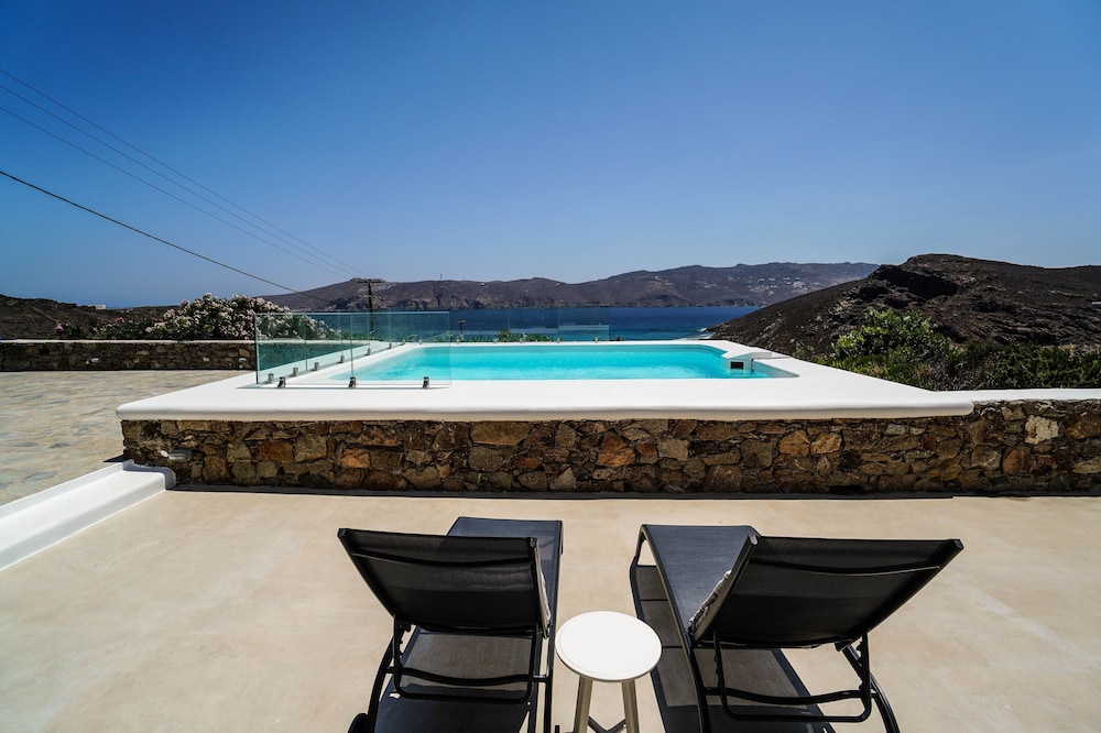 Private pool