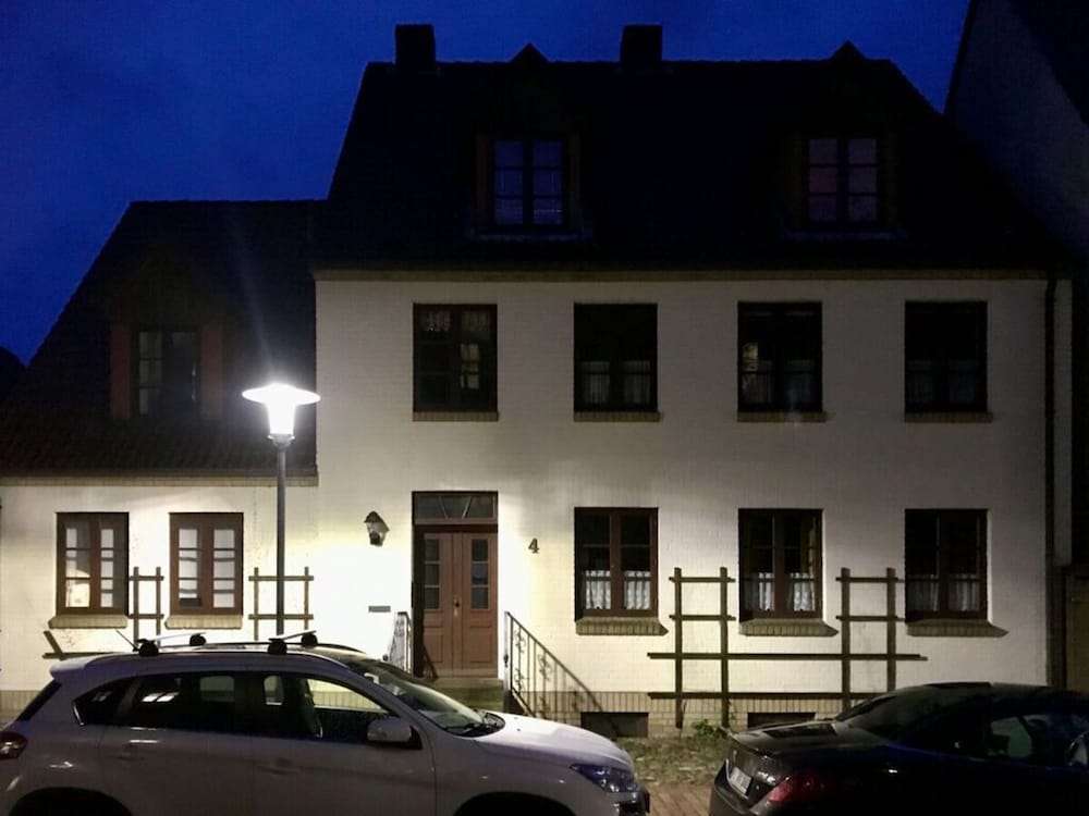 Primary image