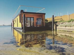 thumbnail: Exterior