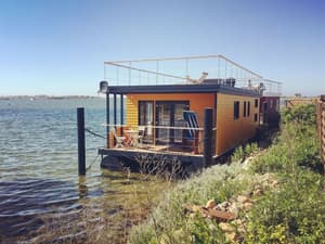 thumbnail: Exterior