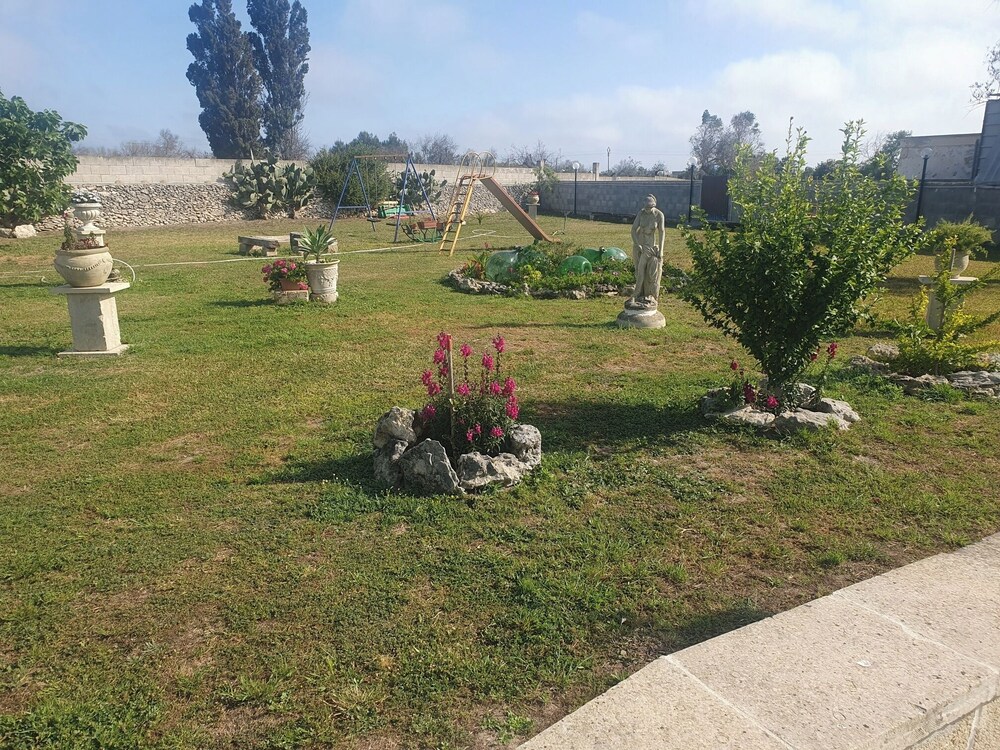 Children's play area - outdoor