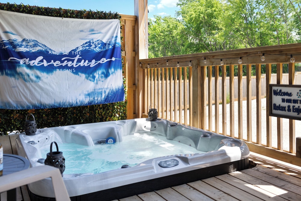 Private spa tub