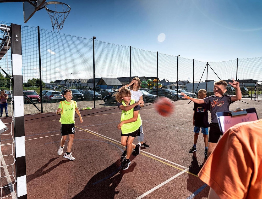 Sport court